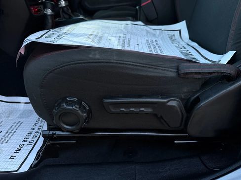 Used 2018 Jeep Wrangler Unlimited Rubicon image 23