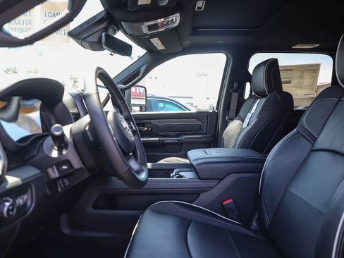 New 2026 RAM 2500 Limited AWD/4WD image 17