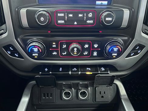 Used 2015 GMC Sierra 1500 SLT w/ SLT Crew Cab Value Package image 18