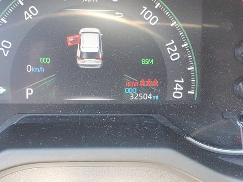 Used 2022 Toyota RAV4 Limited FWD image 22