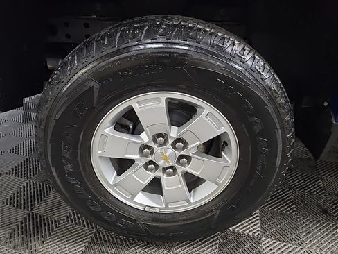 Used 2019 Chevrolet Colorado W/T w/ WT Convenience Package AWD/4WD image 13