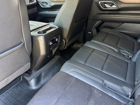 Used 2023 Chevrolet Suburban High Country w/ LPO, Illumination Package AWD/4WD image 14