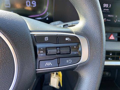 Used 2024 Kia Sportage LX image 15