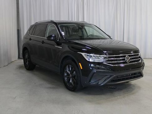 Used 2024 Volkswagen Tiguan SE AWD/4WD image 26