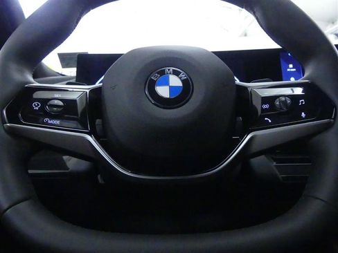 Used 2025 BMW 530i xDrive w/ Premium Package image 22