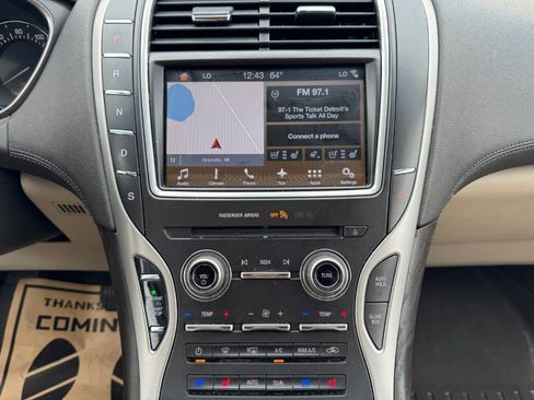 Used 2017 Lincoln MKX Reserve w/ Lincoln MKX Climate Package AWD/4WD image 22