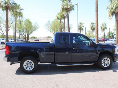 Used 2011 Chevrolet Silverado 1500 W/T w/ LS Package RWD image 7