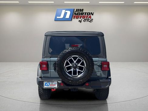 Used 2025 Jeep Wrangler Unlimited Rubicon AWD/4WD image 6