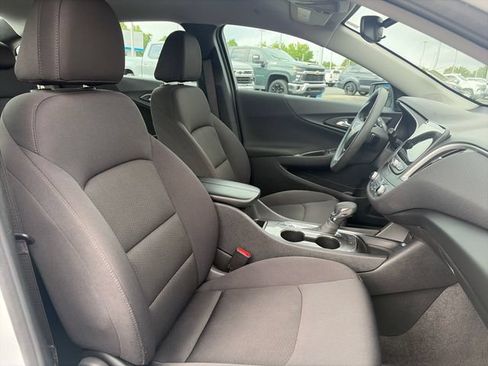 Used 2024 Chevrolet Malibu LT FWD image 12