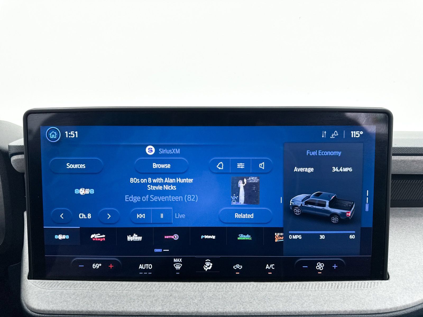 Used 2025 Ford Maverick XLT FWD image 4