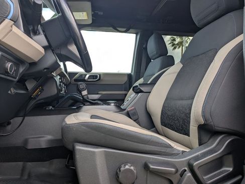 Used 2022 Ford Bronco Wildtrak AWD/4WD image 16