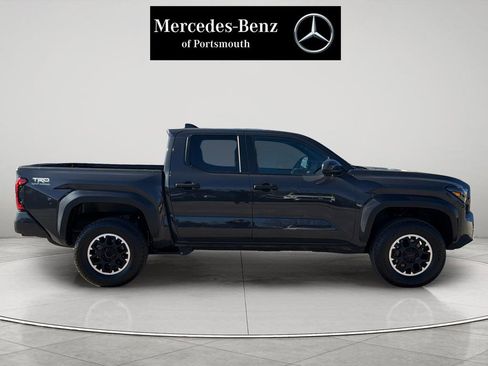 Used 2024 Toyota Tacoma TRD Off-Road image 6