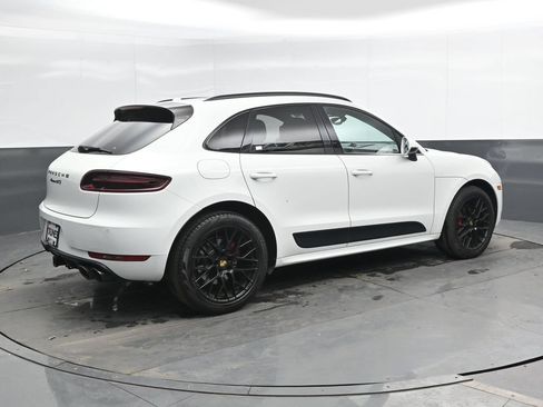 Used 2018 Porsche Macan GTS w/ Premium Package Plus AWD/4WD image 3