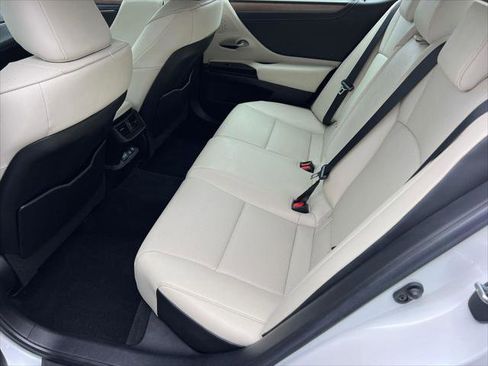 Certified 2023 Lexus ES 350 w/ Premium Package image 22