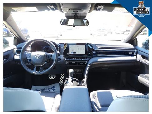 Used 2025 Toyota Camry SE FWD image 25