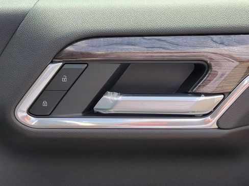 New 2025 Chevrolet Silverado 2500 LTZ w/ LTZ Convenience Package image 38