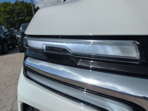 Certified 2025 Chevrolet Tahoe LT AWD/4WD image 10