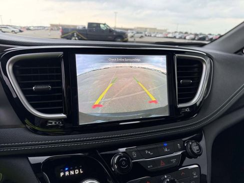 New 2026 Chrysler Pacifica Select image 34