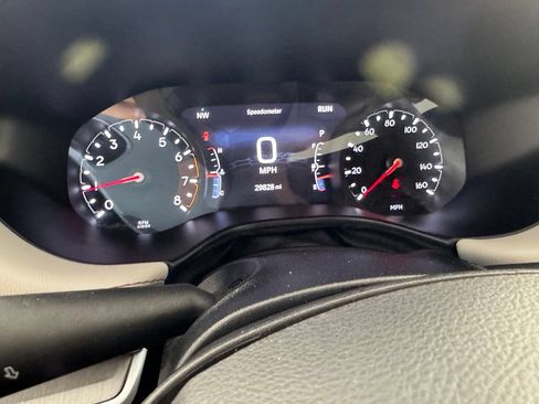 Used 2025 Jeep Compass Limited AWD/4WD image 4