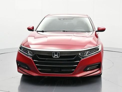 Used 2019 Honda Accord Sport image 2