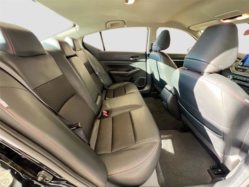 Used 2024 Nissan Altima 2.5 SR image 26