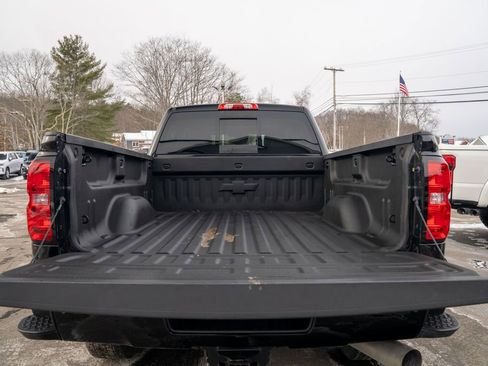 Used 2019 Chevrolet Silverado 2500 High Country w/ Duramax Plus Package image 6