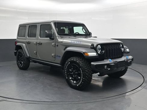 Used 2023 Jeep Wrangler Unlimited w/ Sun & Screen Package AWD/4WD image 2