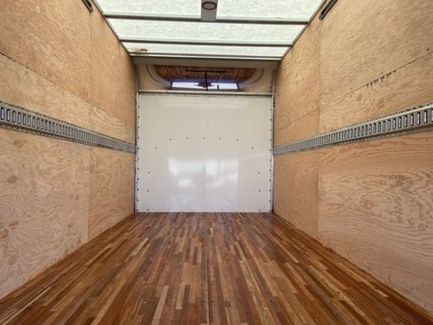 Used 2021 Chevrolet Express 3500 w/ Power Convenience Package image 10