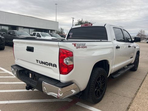 Used 2020 Toyota Tundra SR5 w/ SR5 Upgrade Package image 4