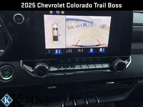 Used 2025 Chevrolet Colorado Trail Boss image 34