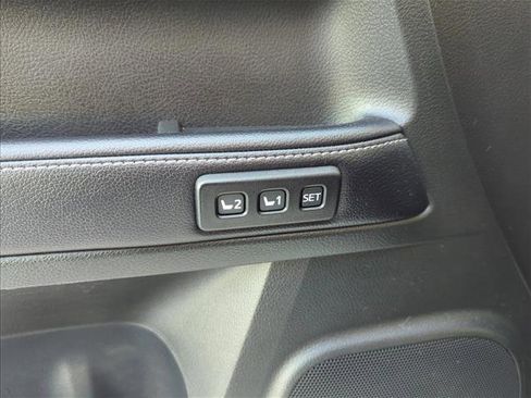 Used 2018 Toyota 4Runner Limited image 9