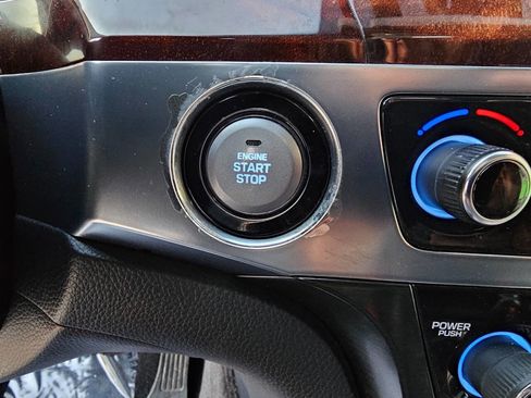 Used 2016 Hyundai Equus Signature image 30