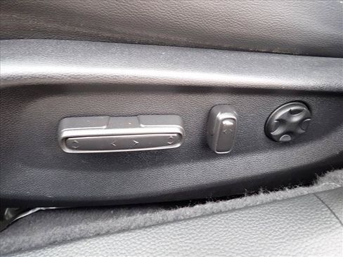 Used 2021 Honda Accord Touring image 12