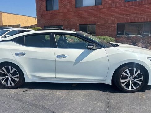 Used 2017 Nissan Maxima Platinum image 5