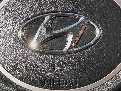 Certified 2023 Hyundai Elantra SEL w/ Convenience Package image 26