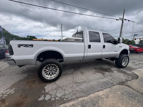 Used 2006 Ford F350 Lariat AWD/4WD image 9