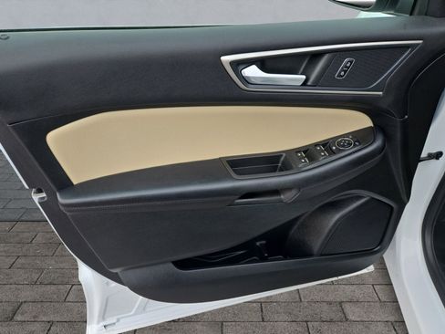 Certified 2022 Ford Edge SEL w/ Convenience Package image 10