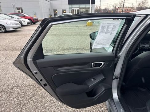 Used 2023 Honda Civic Sport image 17