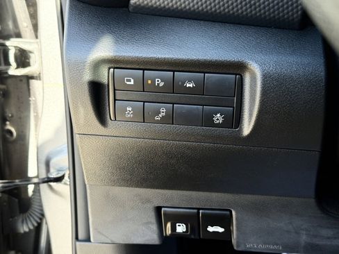 Used 2023 Nissan Kicks S image 24