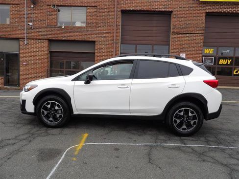 Used 2020 Subaru Crosstrek 2.0i image 2