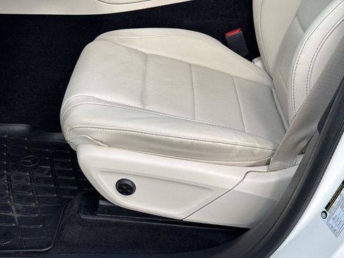 Certified 2025 Mercedes-Benz GLE 350 4MATIC image 21
