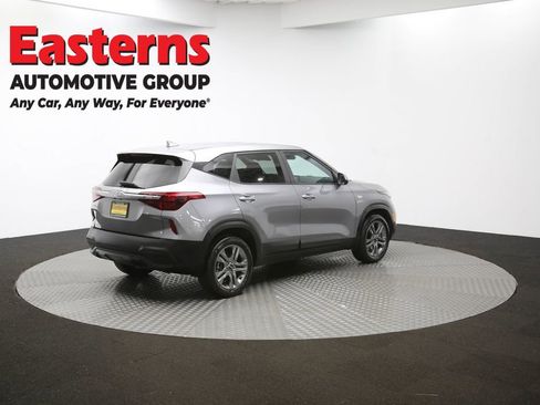 Used 2023 Kia Seltos LX image 41