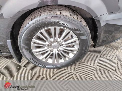 Used 2014 Chrysler Town & Country Touring-L w/ Driver Convenience Group image 46