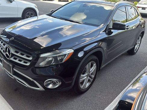 Certified 2019 Mercedes-Benz GLA 250 4MATIC image 7