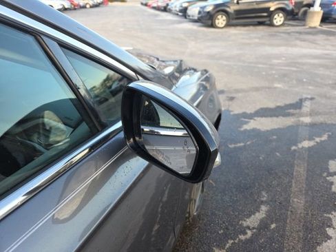 Used 2014 Ford Fusion SE w/ Equipment Group 202A image 4