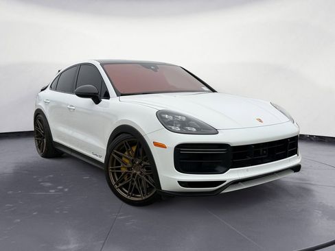 Used 2023 Porsche Cayenne Turbo GT AWD/4WD image 3