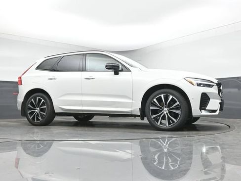 Used 2023 Volvo XC60 B5 Plus w/ Climate Package AWD/4WD image 36