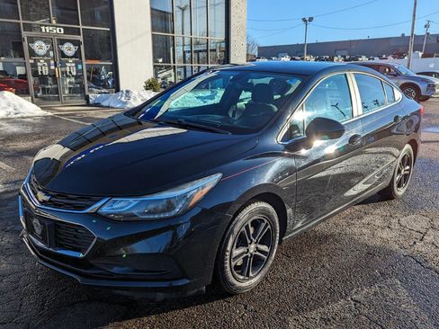 Used 2016 Chevrolet Cruze LT image 2