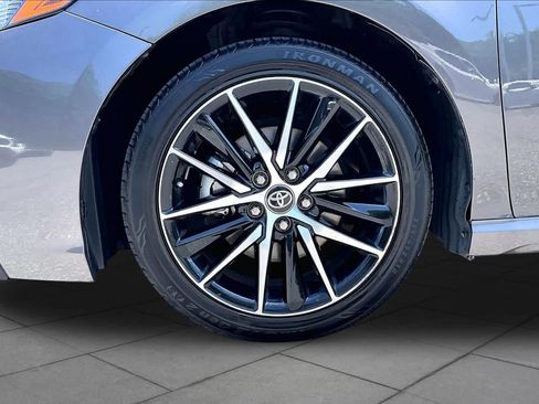 Used 2023 Toyota Camry SE FWD image 11