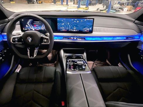 Used 2025 BMW 760i xDrive 760i xDrive image 15